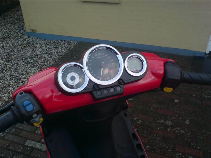 Peugeot Speedfight 2 wrc solgt billede 4