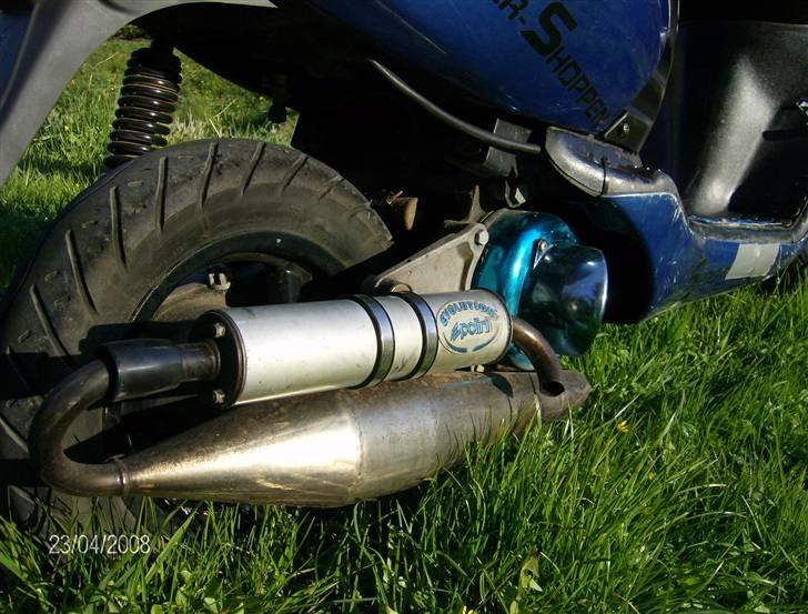 Aprilia sonic HPR AC, SOLGT :(  - ja, sådan så udstødningen ud før jeg pudsede og lakerede den .  billede 6