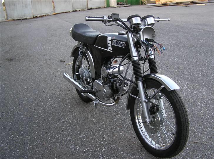 Yamaha FS-1 - midlertidig tank - Mangler fuldkåben og bagkåben og stjernefælgene. billede 3