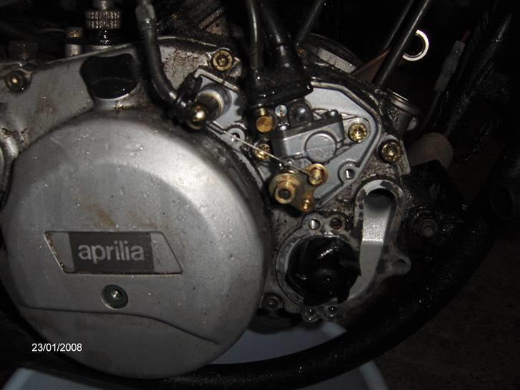 Aprilia RS50. Byttet til Ditech - Uden vandpumpe dæksel og olie pumpe dæksel billede 10