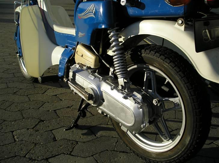 Suzuki FZ50 (SOLGT) billede 12