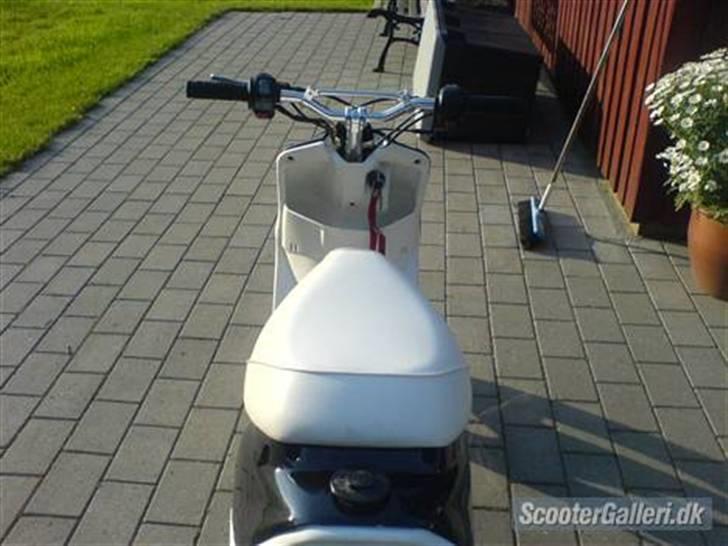 Yamaha jog SOLGT! billede 4