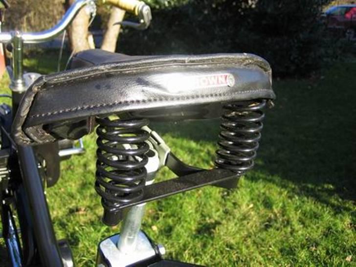 Velo Solex model 1700 -  Velo Solex model 1700 årgang 1959, Nogle af de dele der er blevet malet billede 12