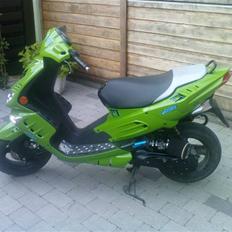 Peugeot Speedfight 2 "SOLGT"