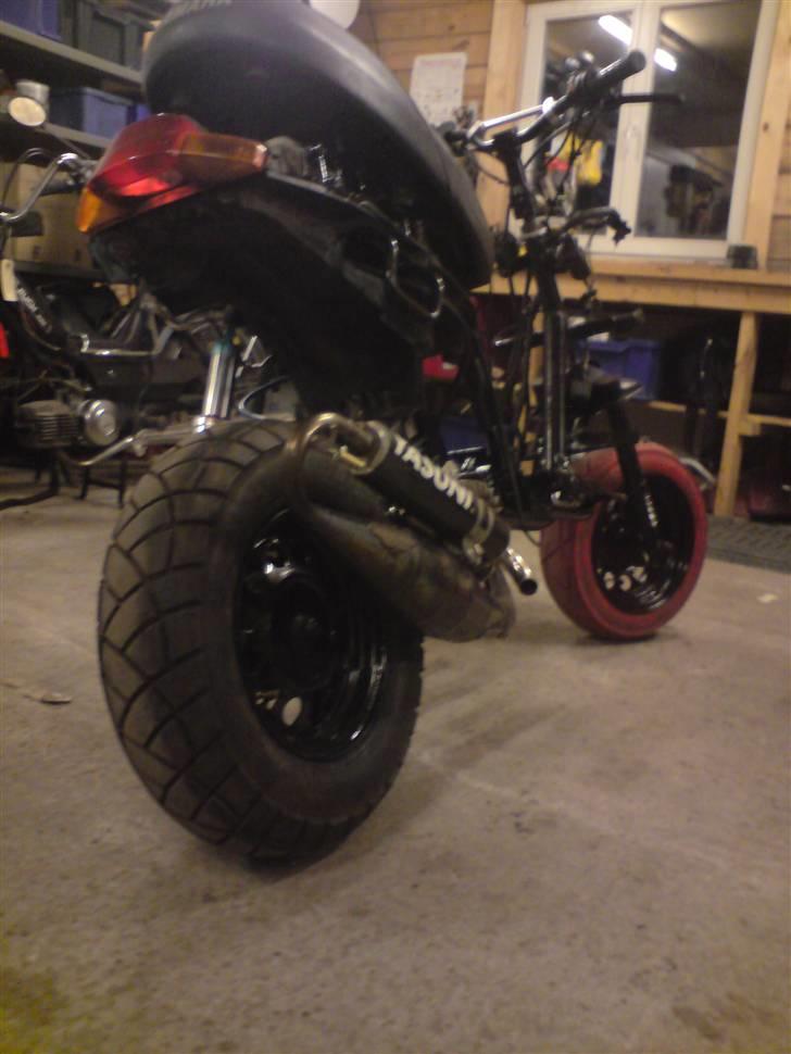 MBK Booster ~BYTTET~  - - mangler kun skjolde. men den kører som en drøm* billede 9