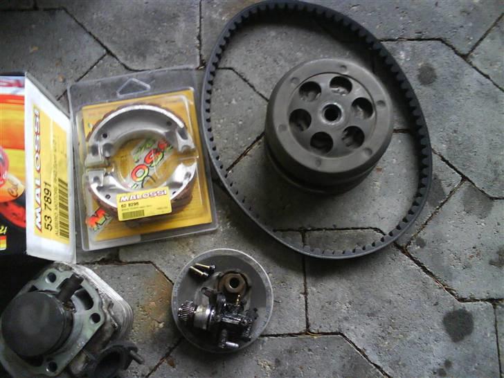 Yamaha Neos  SOLGT - ved at skifte krumtap og membran billede 13