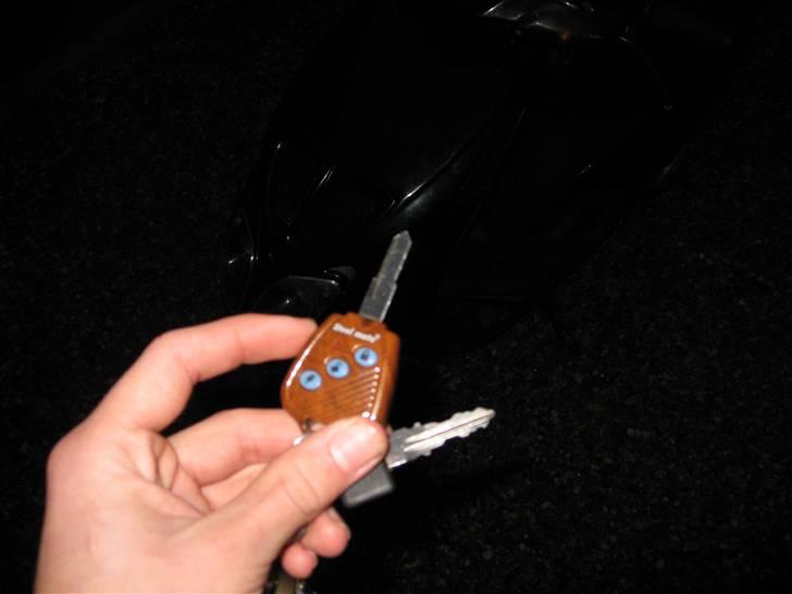 Piaggio Nrg MC3 - Byttet til ssm - Ja scooteralarm er der osse på, og den VIRKER :D billede 9