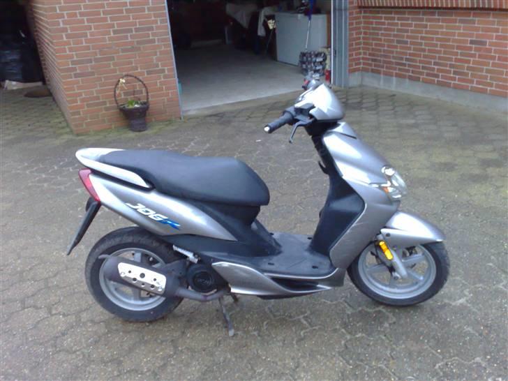Yamaha jog r  (solgt) billede 3