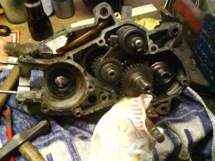 Suzuki K50 - Solgt - da jeg var igang med at renovere motoren helt billede 7