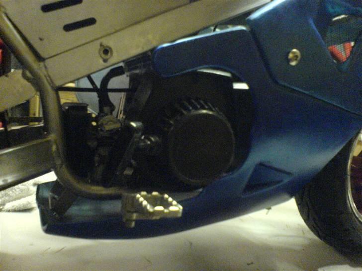 MiniBike Pocketbike [SOLGT] - motoren fra højre side :p billede 12