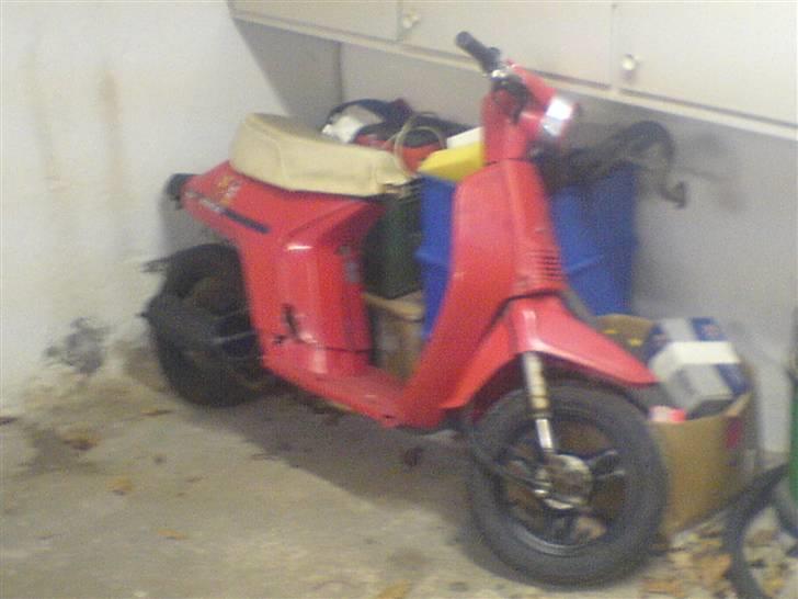 Honda Melodi (projekt) (solgt) - Sådan så de nud enden jeg gik igang, men sådan ser den ikk ud mere ;:D billede 1