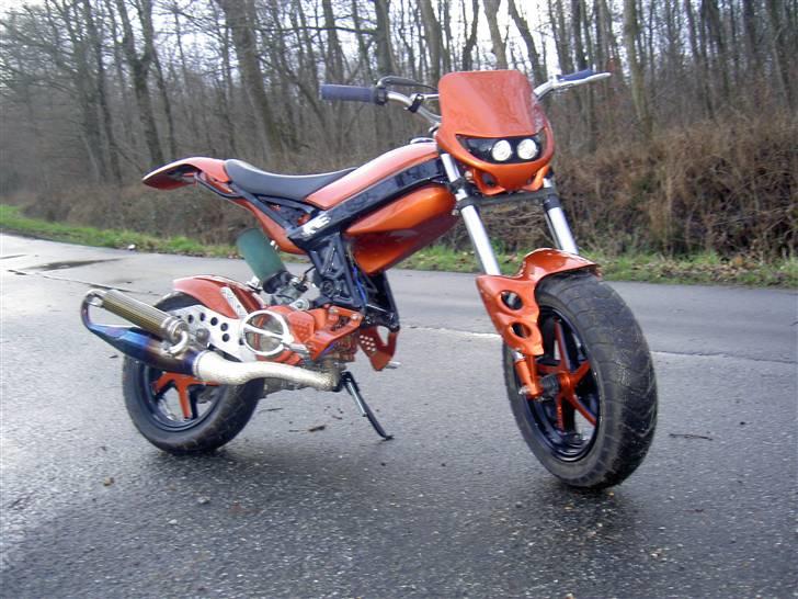 Suzuki street magic byttet - føste gang den har set vand billede 9