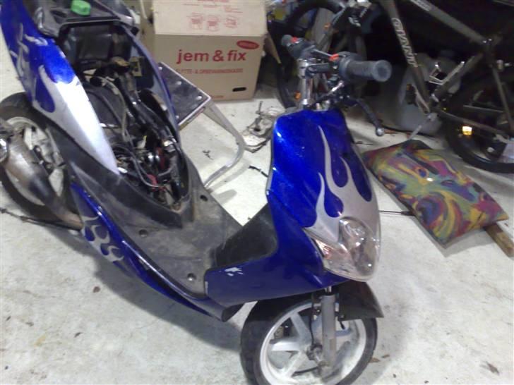 Yamaha jog r (solgt) billede 3