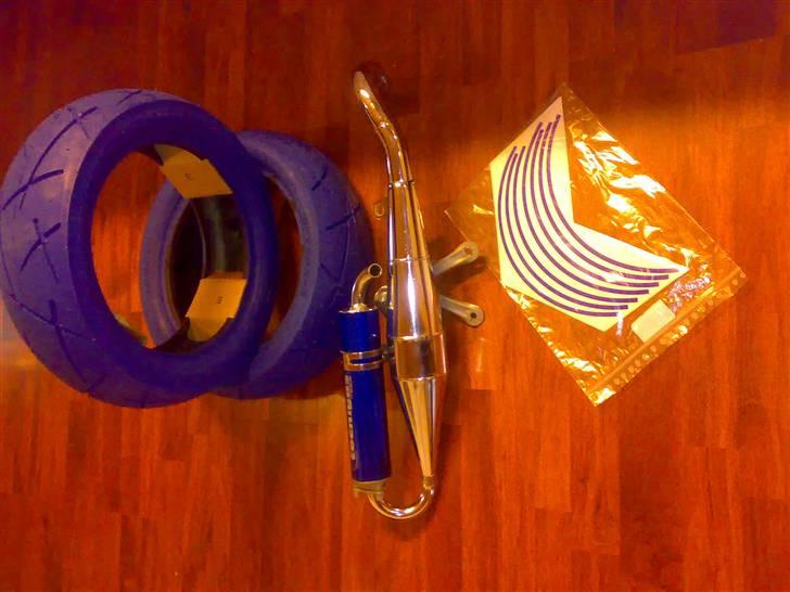 Yamaha Jog R ' SOLGT ' - ´ Tecnigas Next R Chrom - INNOVA 12" Blå dæk & blå fælgbånd ! En lille start på projektet !  billede 14