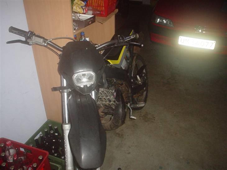 {{currentPhoto.altText}} billede {{currentPhoto.number}}