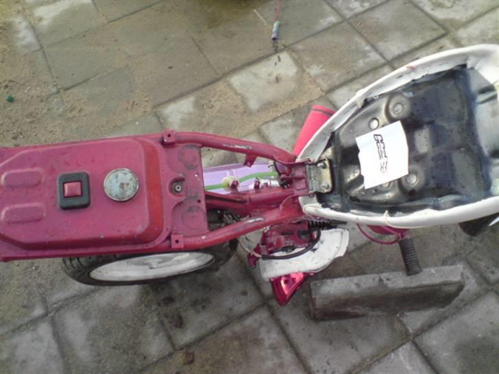 Suzuki fz 50 / cpi evo SOLGT billede 12