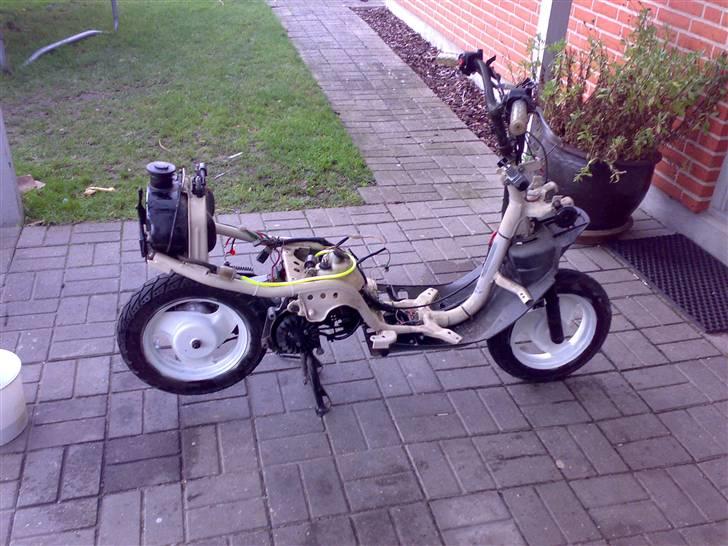 Yamaha jog as Solgt  10500 Kr billede 3