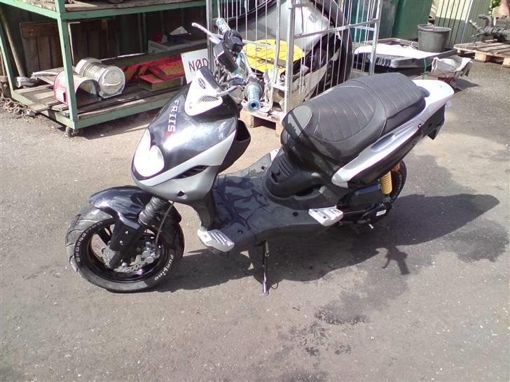 PGO pmx naked bytte: jog r  billede 3