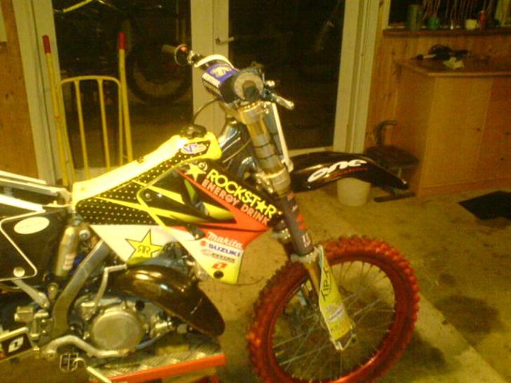 Suzuki RM 125 solgt. :S billede 1