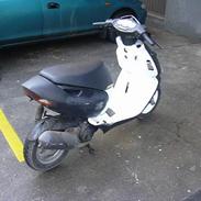 Aprilia White vs. Black