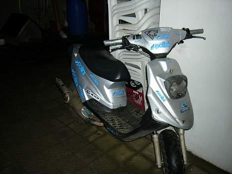 PGO hot 50 total skadet billede 5