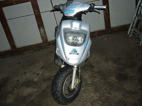 PGO hot 50 total skadet billede 6