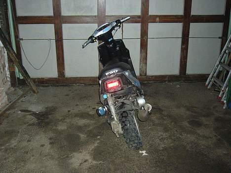 PGO hot 50 total skadet billede 7