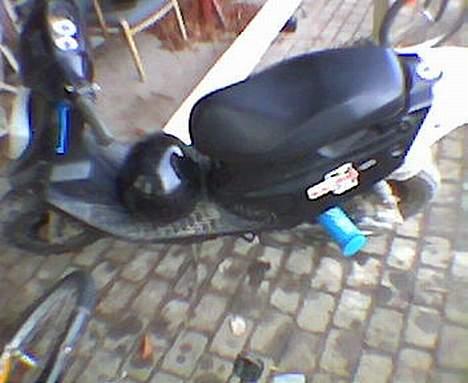 PGO Hot 50 solgt - uuh mit dejlige evo filter (taget med en fon) billede 7