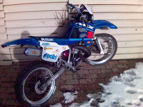 Suzuki Rmx SOLGT - Jep så kom dagen hvor jeg tog den ud af vinterhi :) billede 5