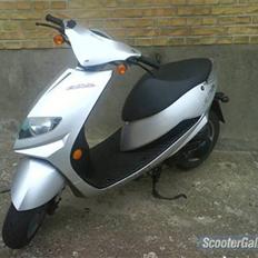 Suzuki Estilete  (Vens scooter)