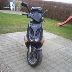 Aprilia SR 50 (SOLGT)