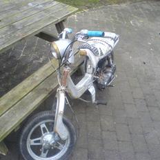 Suzuki fz50  (solgt)