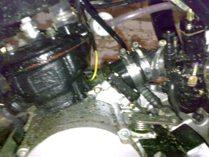 CPI Super Motard (byttet)  - lige et af motoren med med min hjemme fuskede løsning på studsen billede 9