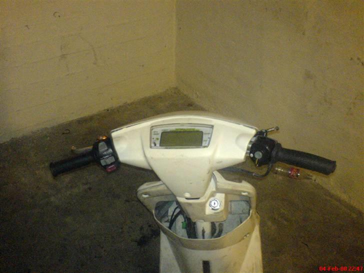 Yamaha jog|SOLGT TIL FÆTTER billede 5