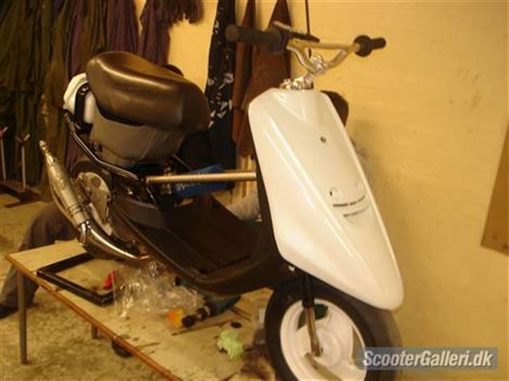 Yamaha  Jog as  Evolution Solgt. - inden sædet kom til sadelmager.. billede 18