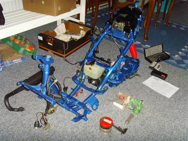 PGO pmx sports FØR  - pgo pmx er under total renovering. 20% henne billede 1