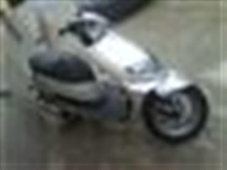 Suzuki Estilete  (Vens scooter) billede 5