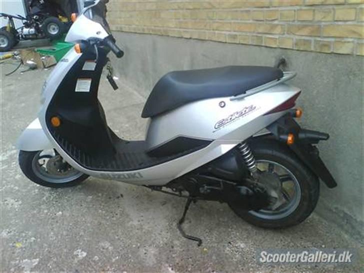 Suzuki Estilete  (Vens scooter) billede 8