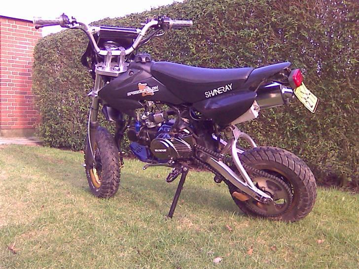 Sinski Shineray  - lige fra siden ;) Billedet er taget d. 7-2-08 ;) taget med mobil :s billede 20