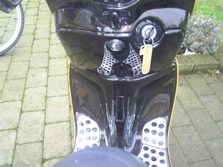 Aprilia Sonic SOLGT!! billede 8