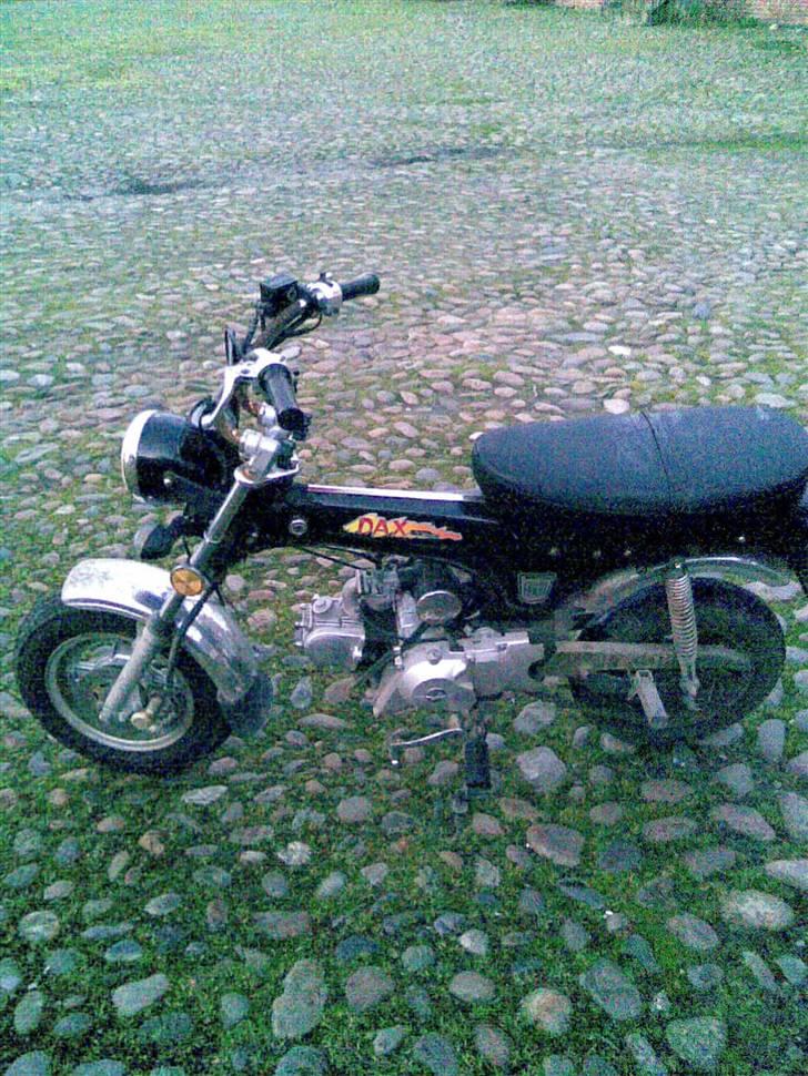 Skyteam Dax "SOLGT" billede 1