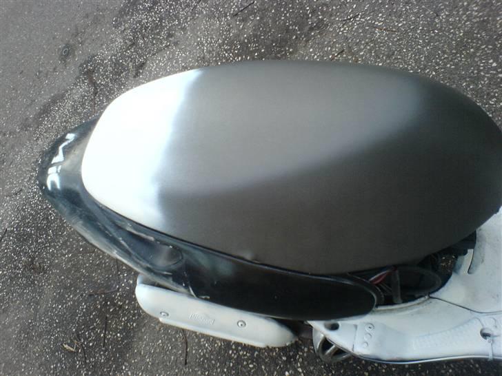 Aprilia Sonic - Endnu engang 2 farvet sæde billede 14