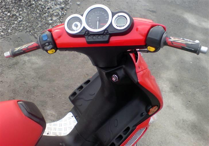 Peugeot Speedfight 2 SOLGT billede 6