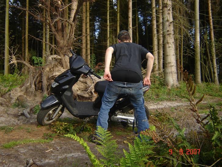 Suzuki RMX, LC, DD, AC, FØR - har du set denne fyr, med hans utrolig flotte røv? bedes helst kontakte mig billede 6