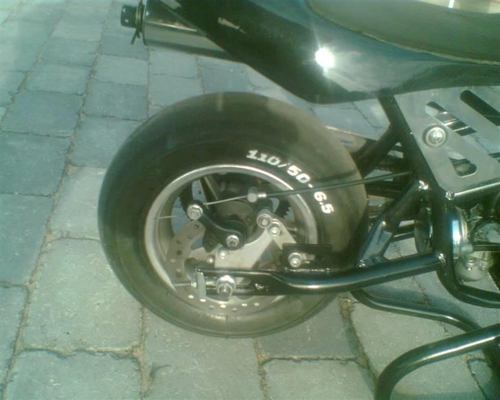 MiniBike pocket bike (Solgt) - med malet stel og hjul billede 15