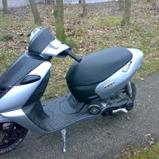 Aprilia Sonic Solgt