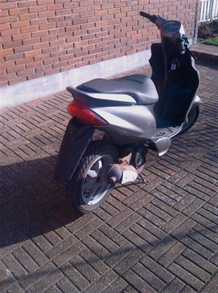 Yamaha Jog r SOLGT billede 3