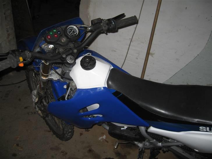 Suzuki rmx sc højeste  - hvid tank er pænere syndes jeg billede 2