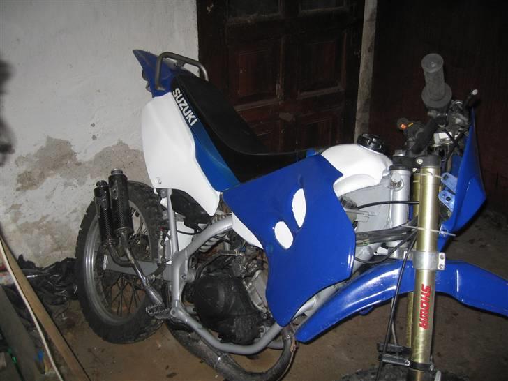 Suzuki rmx sc højeste  - lig mærke til udstødningen hvordan den sidder billede 3