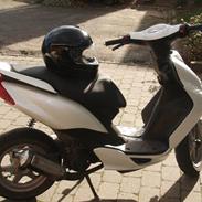 Yamaha Jog R *Perlemor* SOLGT